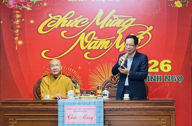 Ông Vũ Tiến Phụng phát biểu Ông Vũ Tiến Phụng phát biểu