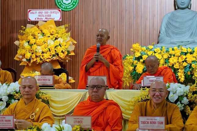 Hòa thượng Đào Như ban đạo từ