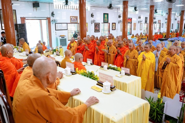 Hòa thượng Thích Phước Thành phát biểu tri ân