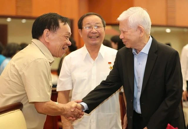 Nguyên Chủ tịch nước Nguyễn Minh Triết dự họp mặt