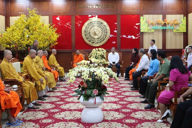 Quang cảnh buổi gặp mặt thân mật