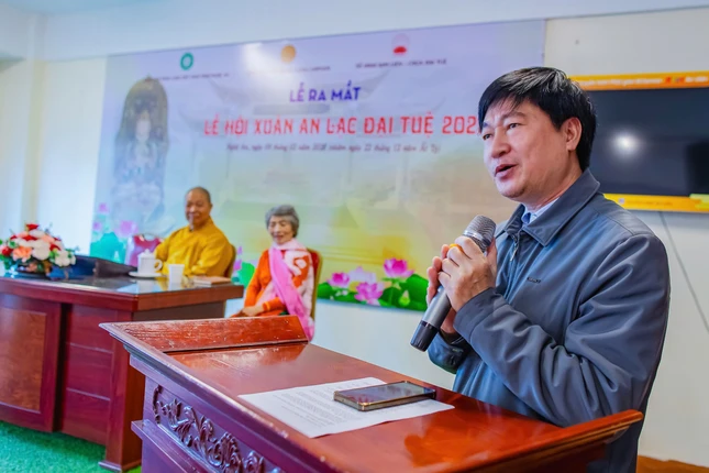 Ông Nguyễn Hồng Sơn, Phó Chủ tịch Hội Nông dân Nghệ An phát biểu