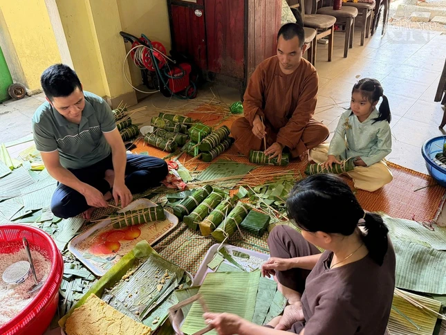 Gói bánh - giữ gìn nét đẹp truyền thống Gói bánh - giữ gìn nét đẹp truyền thống