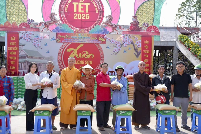 San sẻ yêu thương San sẻ yêu thương