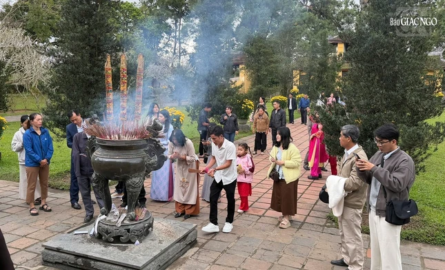 Đầu năm, điểm đến của người Huế là các ngôi chùa