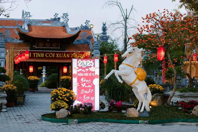 Khuôn viên của chùa Hoằng Phúc rộng hơn 10.000m2