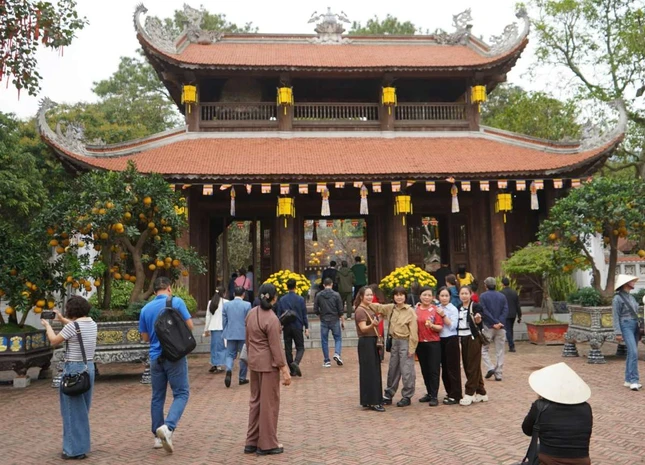 Chùa Côn Sơn là một trong di tích thuộc quần thể di tích và danh thắng Yên Tử - Vĩnh Nghiêm, Côn Sơn, Kiếp Bạc được UNESCO công nhận là Di sản Văn hóa Thế giới Chùa Côn Sơn là một trong di tích thuộc quần thể di tích và danh thắng Yên Tử - Vĩnh Nghiêm, Côn Sơn, Kiếp Bạc được UNESCO công nhận là Di sản Văn hóa Thế giới