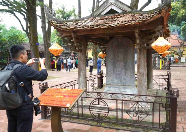 Nơi đây cũng là một trong những trung tâm Phật giáo của dòng thiền Trúc Lâm Đại Việt do Điều Ngự Giác hoàng Trần Nhân Tông sáng lập vào thế kỷ XIII. Hiện, tại chùa còn lưu giữ nhiều cổ vật, hiện vật có giá trị. Phải kể đến là bảo vật quốc gia - tấm bia Thanh Hư Động Nơi đây cũng là một trong những trung tâm Phật giáo của dòng thiền Trúc Lâm Đại Việt do Điều Ngự Giác hoàng Trần Nhân Tông sáng lập vào thế kỷ XIII. Hiện, tại chùa còn lưu giữ nhiều cổ vật, hiện vật có giá trị. Phải kể đến là bảo vật quốc gia - tấm bia Thanh Hư Động