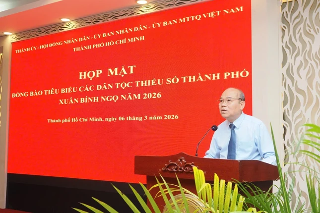 Ông Trần Văn Bảy phát biểu tại chương trình - Ảnh: Hoàng Hùng