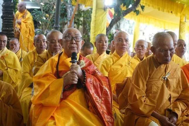 Trưởng lão Hòa thượng Thích Như Tín ban đạo từ trong Lễ kỷ niệm tưởng niệm 50 năm ngày Hòa thượng Thích Trí Hữu viên tịch tại tổ đình Linh Ứng (Đà Nẵng) vào ngày 16-1-2026 (nhằm ngày 28-11-Ất Tỵ) - Ảnh: Nguyên Hà