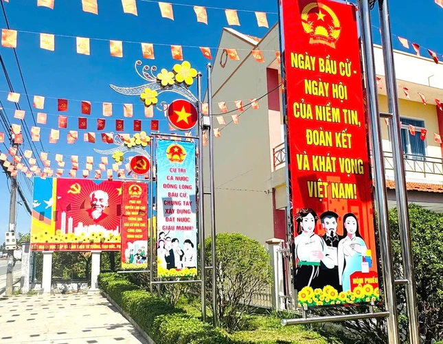 Tại các điểm bỏ phiếu ở TP.HCM, công tác chuẩn bị đã hoàn tất, sẵn sàng cho ngày hội non sông - Ảnh: TPO
