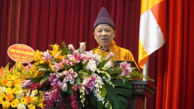 Hòa thượng Thích Thanh Quyết khái quát về chương trình đào tạo, báo cáo thành quả đạt được của Học viện