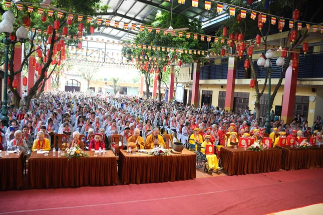 Đại chúng đồng tụng thời kinh Dược Sư Đại chúng đồng tụng thời kinh Dược Sư