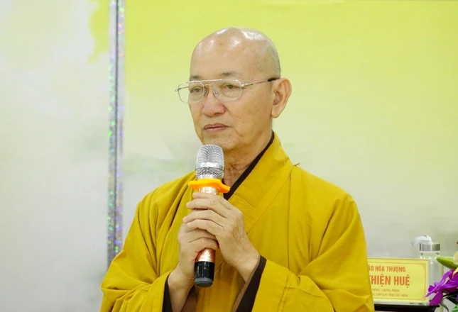 Thượng tọa Thích Quảng Tâm ban đạo từ