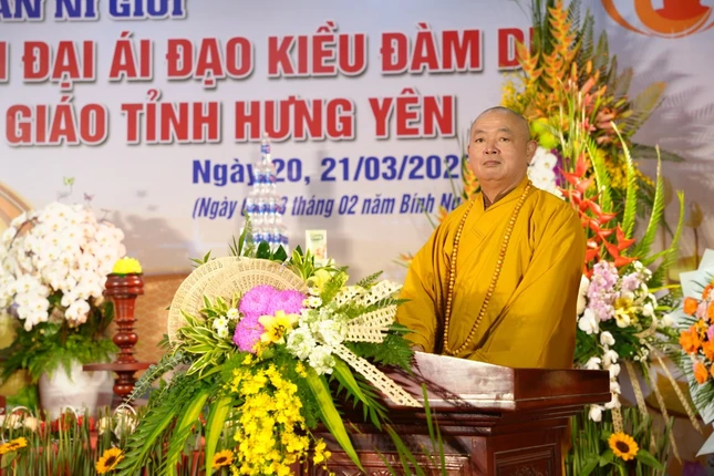 Thượng tọa Thích Thanh Hòa ban đạo từ