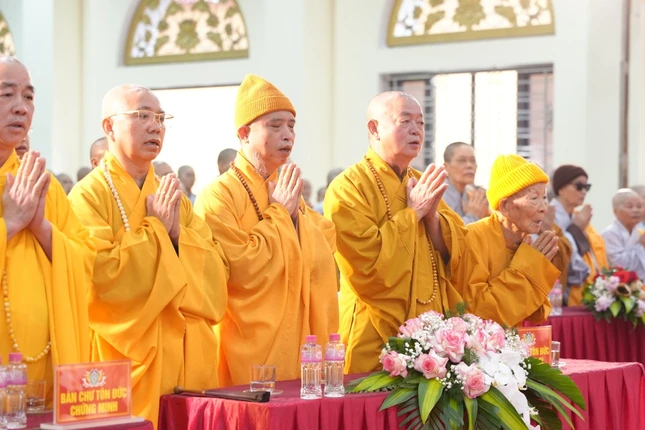 Niệm Phật cầu gia hộ