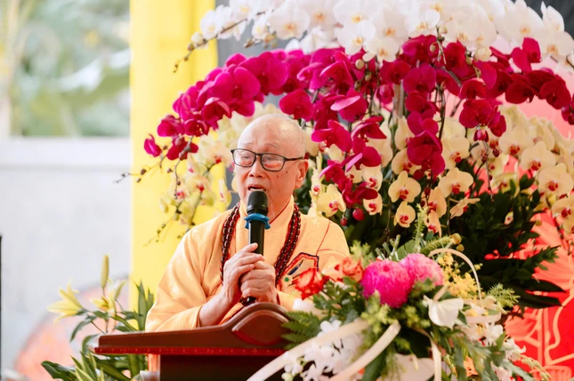 Hòa thượng Thích Tánh Nhiếp ban đạo từ Hòa thượng Thích Tánh Nhiếp ban đạo từ