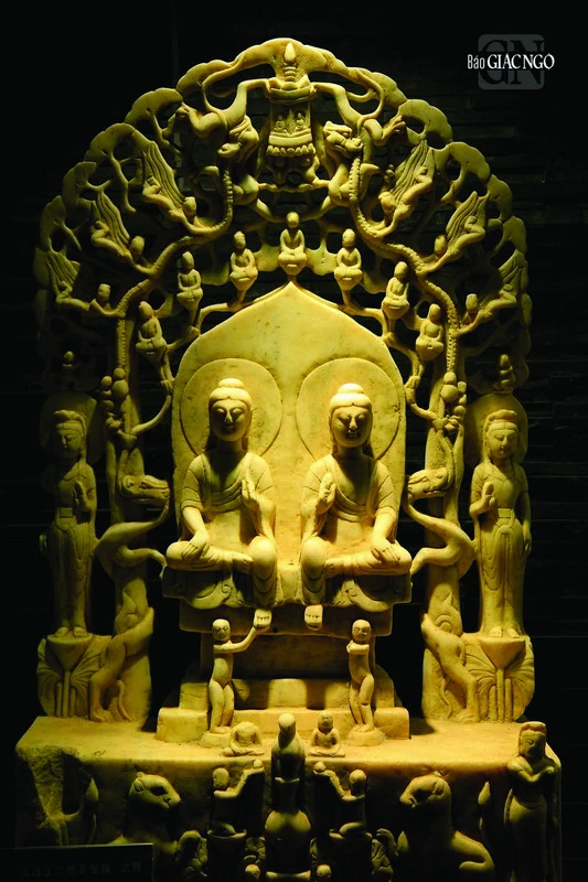 Phù điêu Thích Ca - Đa Bảo bằng bạch ngọc, thời Bắc Ngụy (Trung Quốc)