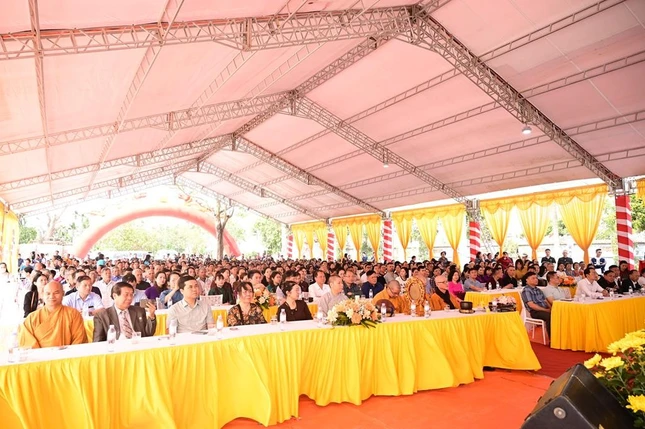 Quang cảnh buổi lễ