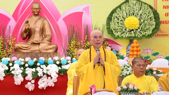 Thượng tọa Thích Nhuận Bảo ban đạo từ