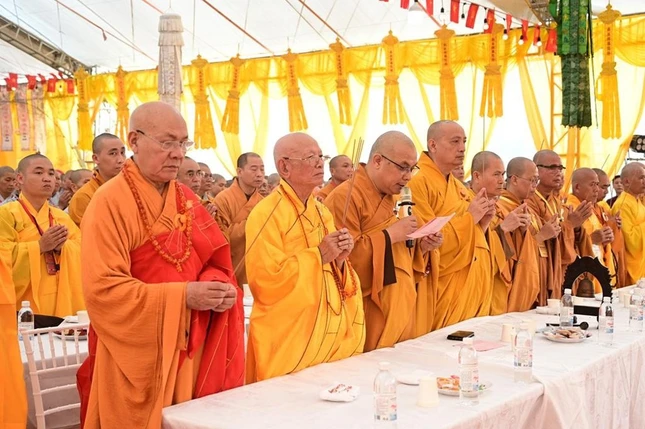 Hòa thượng Thích Thanh Vân đã đọc điếu văn tưởng niệm