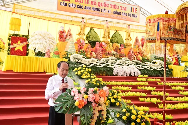 Ông Lê Quốc Tiến phát biểu