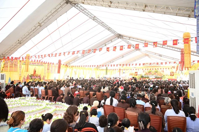 Quang cảnh buổi lễ