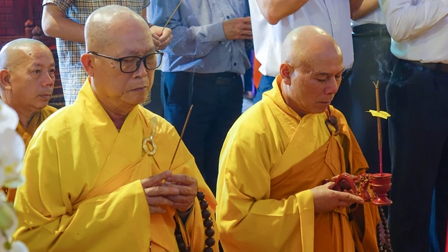 Trang nghiêm khóa lễ cầu siêu