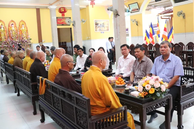 Quang cảnh buổi gặp mặt thân mật