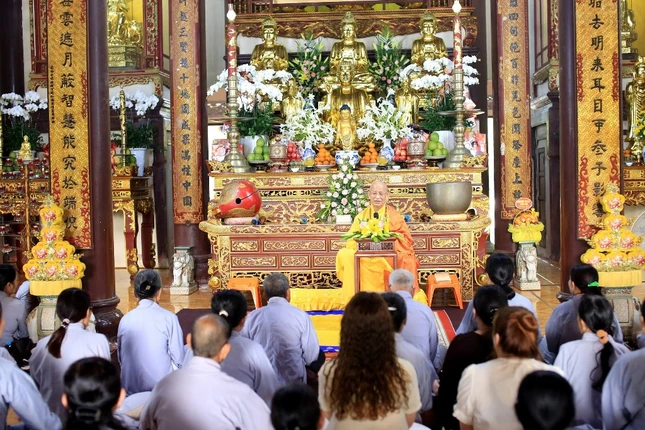 Hòa thượng Thích Hải Tạng thuyết pháp