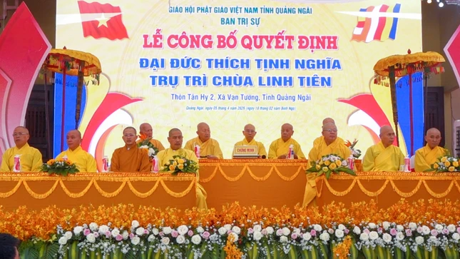 Chư tôn đức chứng minh