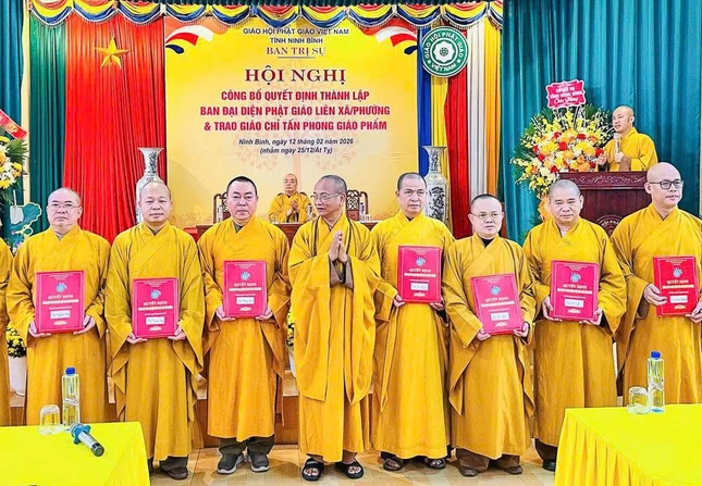 Trao quyết định thành lập 23 Ban Đại diện Phật giáo liên phường, xã