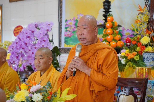 Hòa thượng Thích Giác Pháp ban huấn từ