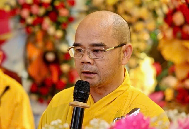 Thượng tọa Thích Minh Lợi phát biểu khai mạc