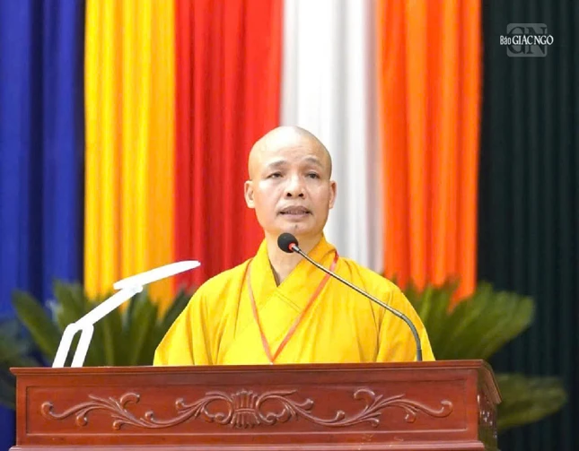 Thượng tọa Thích Minh Quang thông qua Nội quy và Chương trình làm việc phiên trù bị