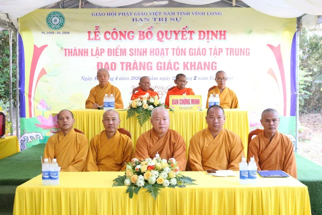 Chư tôn đức chứng minh buổi lễ