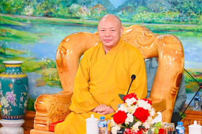 Thượng tọa Thích Tâm Định phát biểu