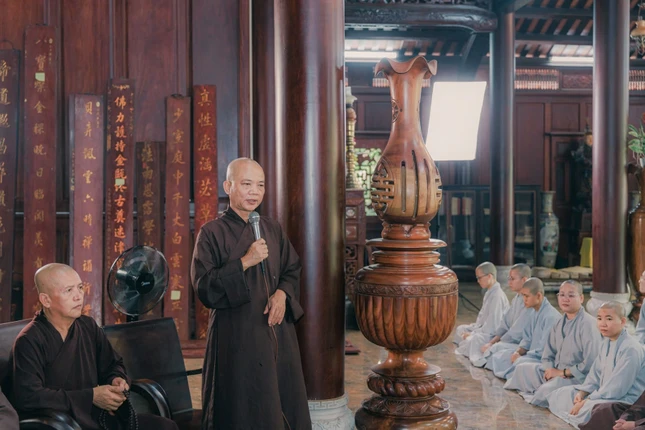 Thượng tọa Thích Không Nhiên giới thiệu về hệ thống di sản Hán Nôm phong phú tại tổ đình Quốc Ân