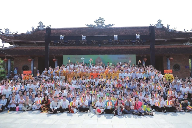 Phật giáo TP.Cần Thơ phối hợp Phân ban Ni giới T.Ư tổ chức khóa tu mừng Đại lễ Vesak 2025 tại thiền viện Trúc Lâm Phương Nam - Ảnh Trung Thắng