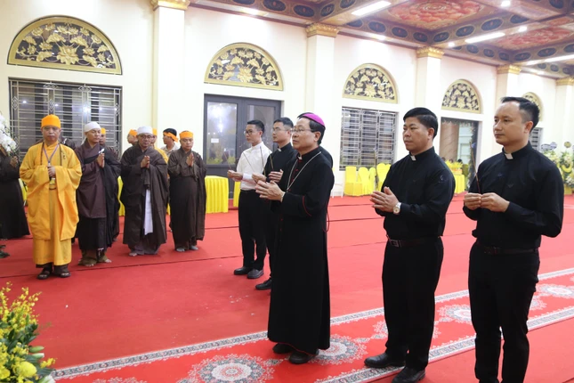 Phái đoàn Tòa Giám mục Giáo phận Thái Bình