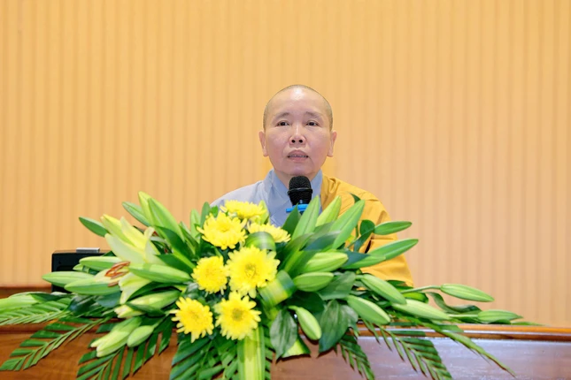 Ni sư Thích nữ Như Nguyệt chia sẻ Phật pháp