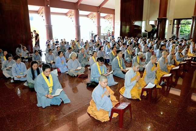 Khóa lễ tụng kinh