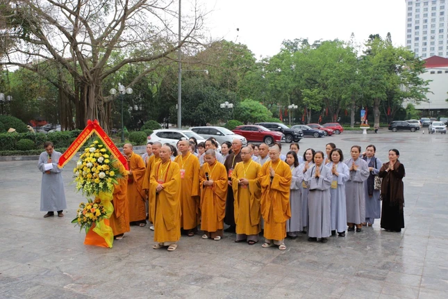 Tưởng niệm, tri ân các bậc tiền nhân