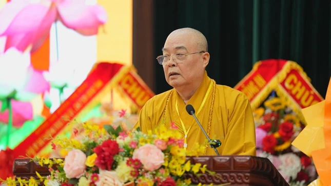 Trưởng lão Hòa thượng Thích Thanh Nhiễu phát biểu chỉ đạo