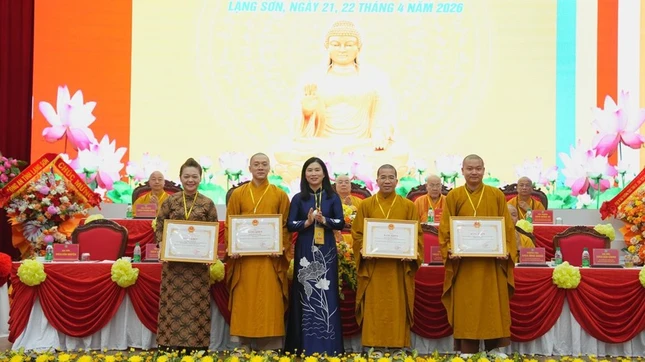 UBND tỉnh Lạng Sơn tặng Bằng khen đến các các nhân