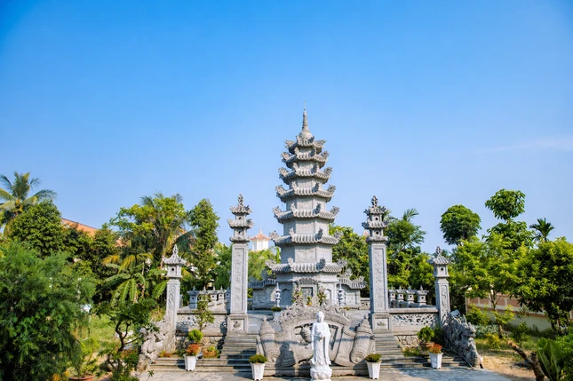 Bảo tháp Trưởng lão Hòa thượng Thích Thiện Duyên