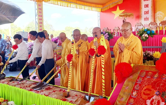 Khởi công xây dựng ngôi chánh điện chùa Viên Đức