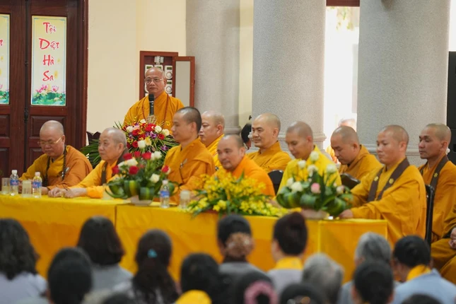 Hòa thượng Thích Quảng Hà ban đạo từ