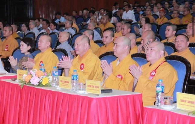 Chư tôn đức tham dự