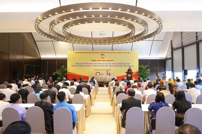 Đại hội đại biểu toàn quốc MTTQVN lần thứ XI, nhiệm kỳ 2026-2031 diễn ra từ ngày 11 đến 13-5-2026 tại Trung tâm Hội nghị Quốc gia với chủ đề: “Đoàn kết - Dân chủ - Đổi mới - Sáng tạo - Phát triển”